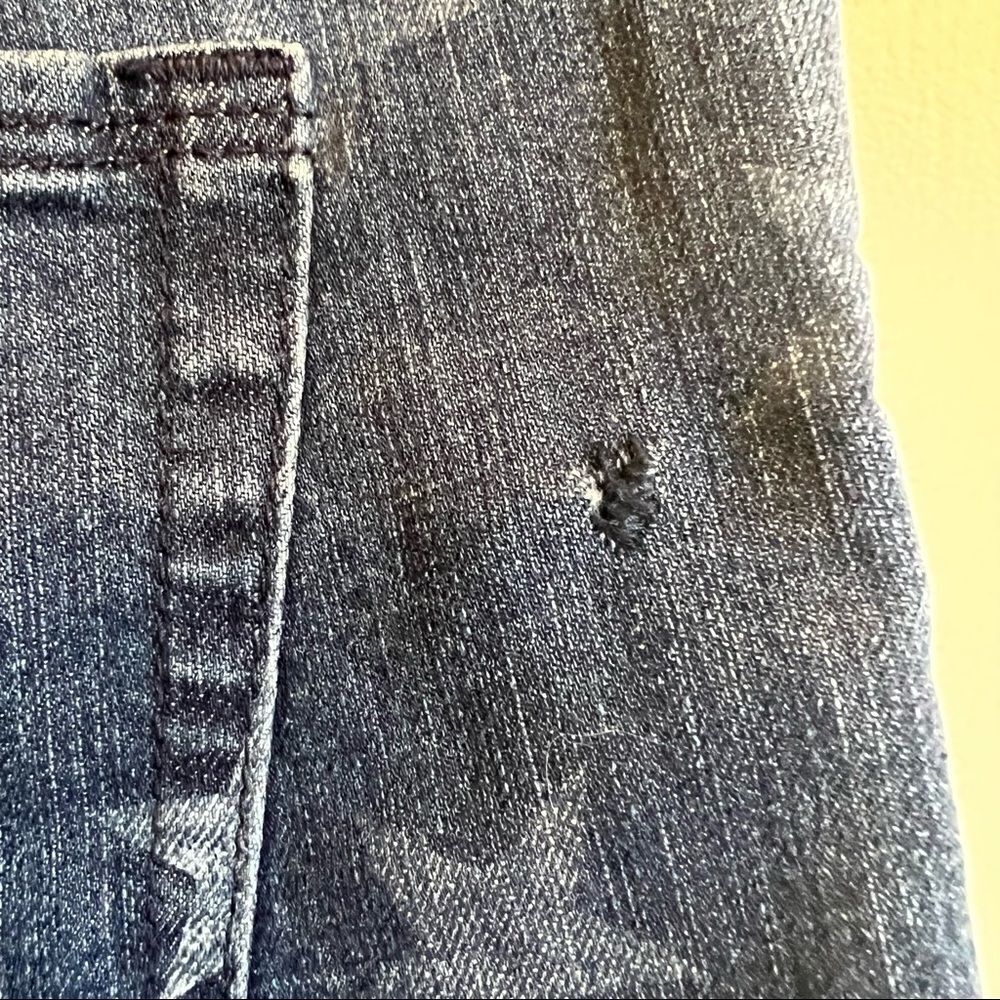 Rock & Republic star jean shorts - Picture 4 of 6